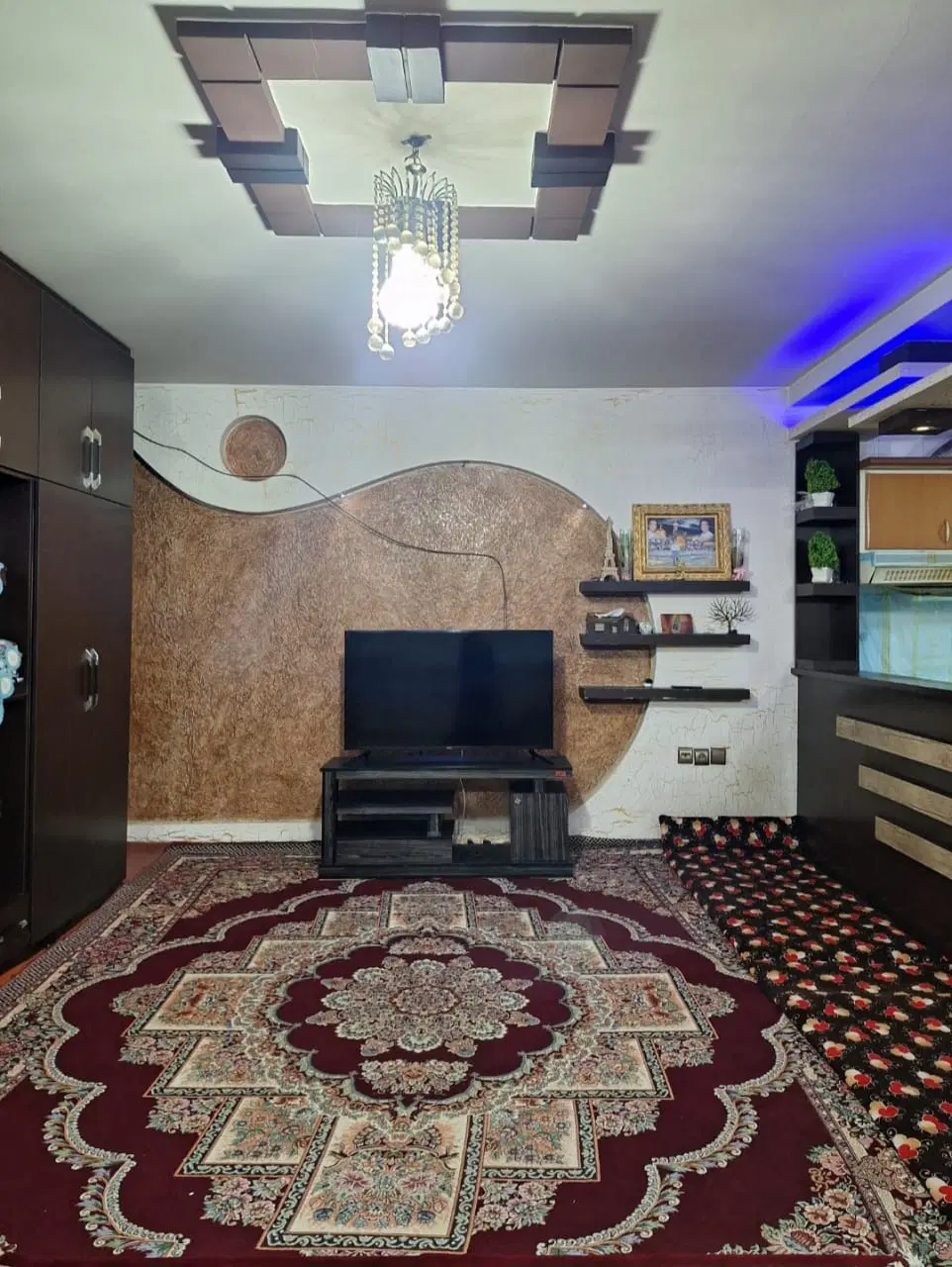 منزل دوطبقه ۲۴۰