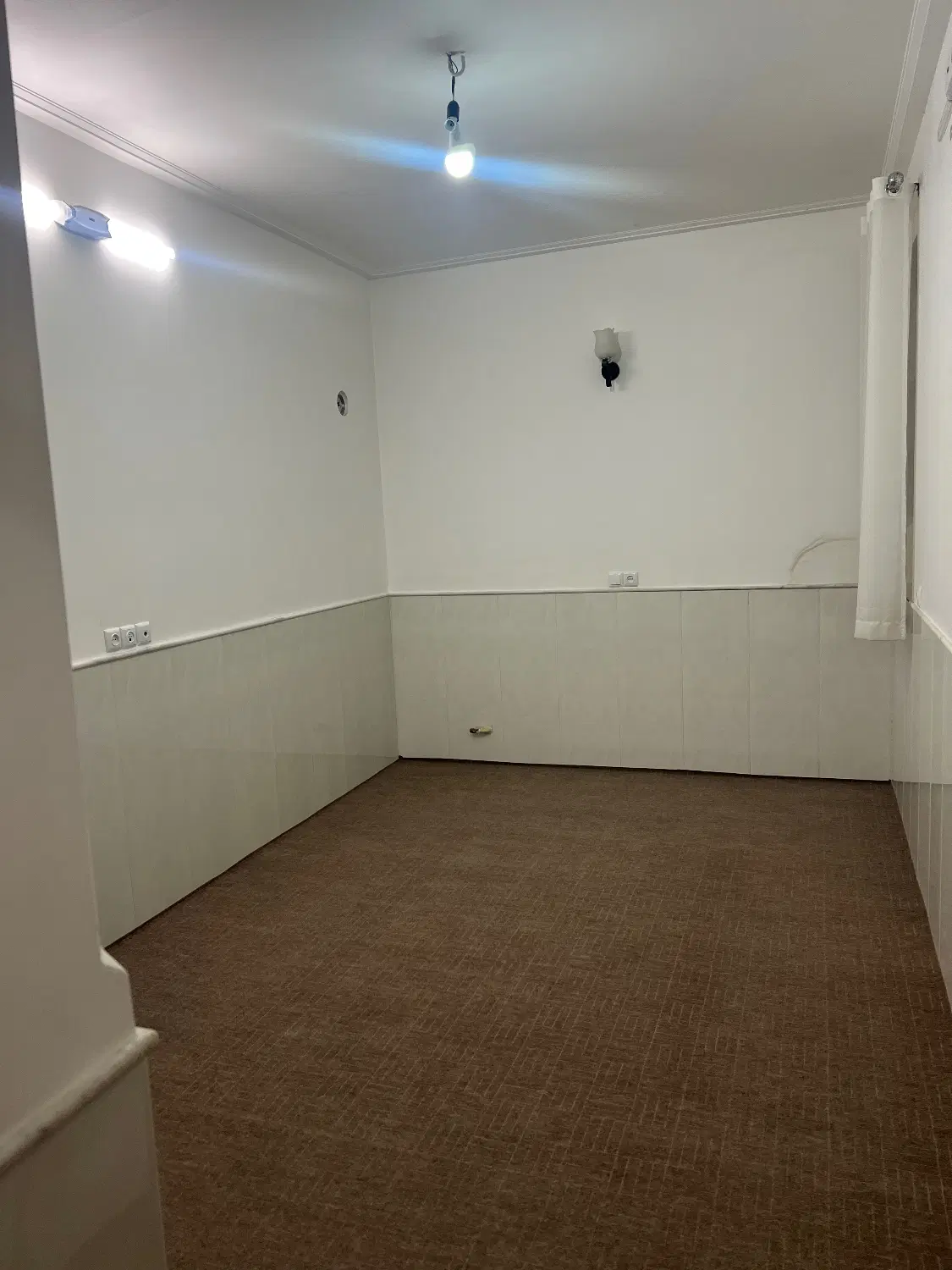 زیرزمین اجاره ای صدرآباد