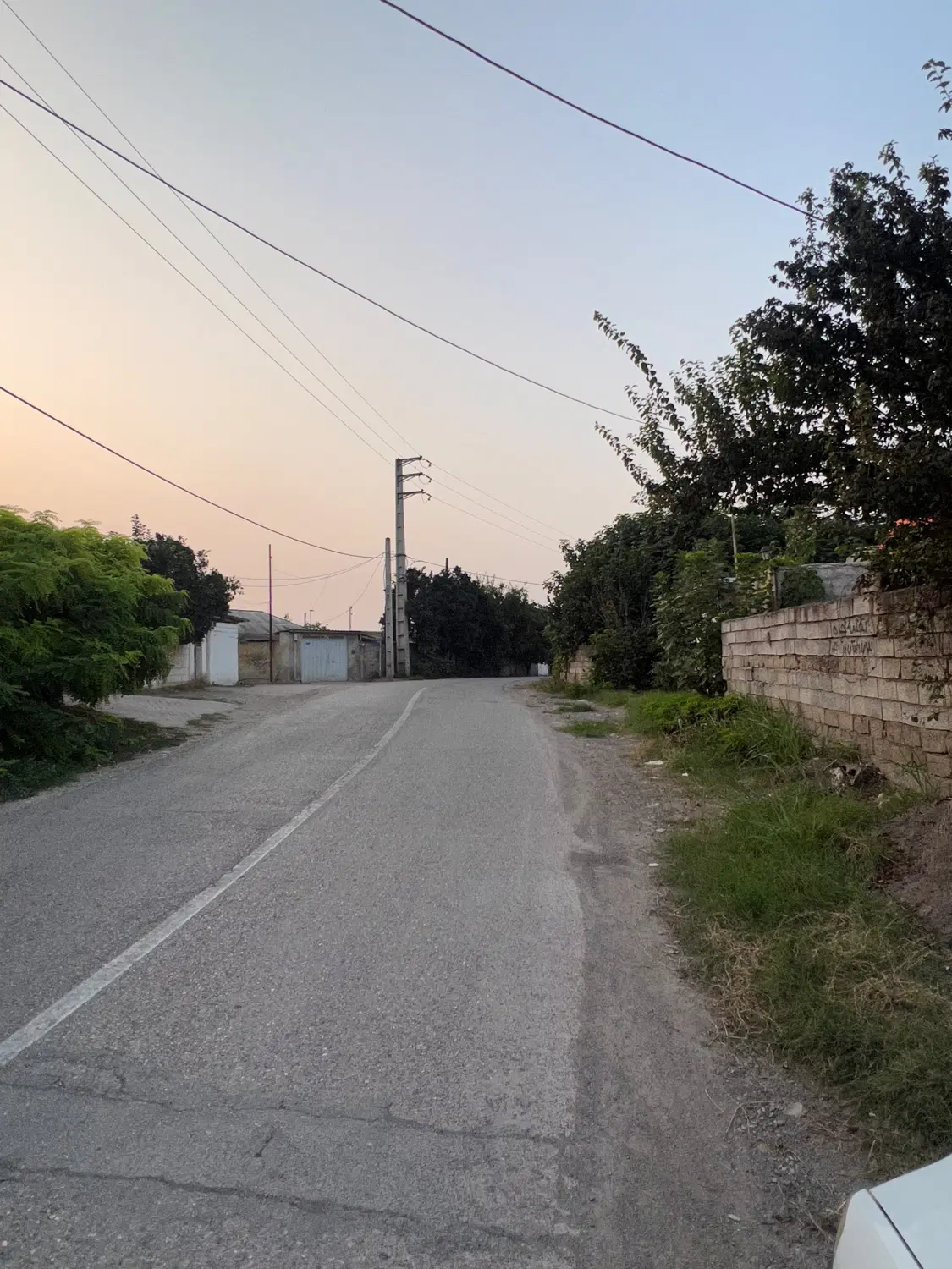 ۱۸۰ متر زمین مسکونی با ۱۰ متر بر آسفالت