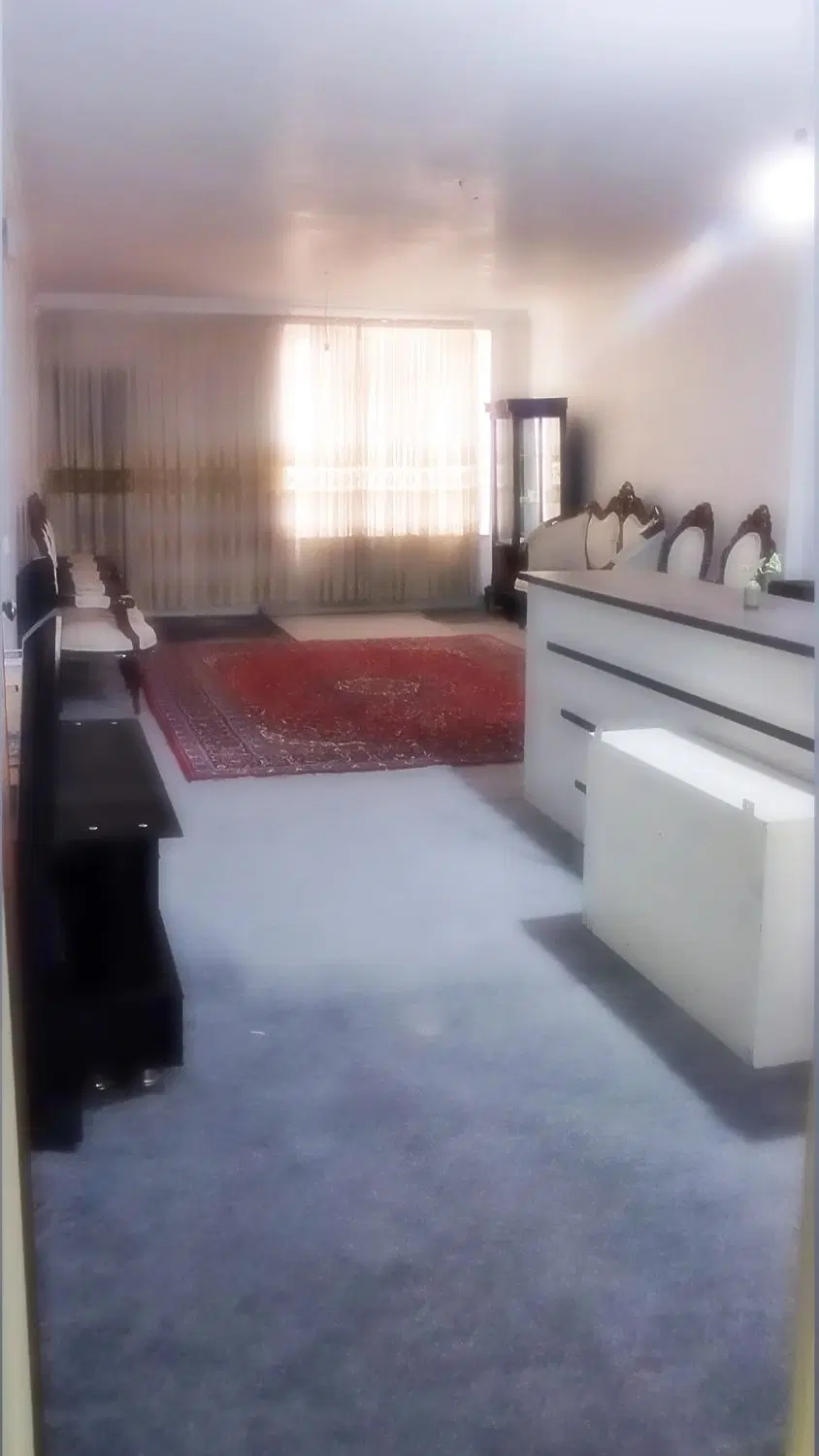 واحد ۸۰ متری طالقانی