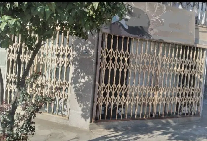 مغازه دو نبش
