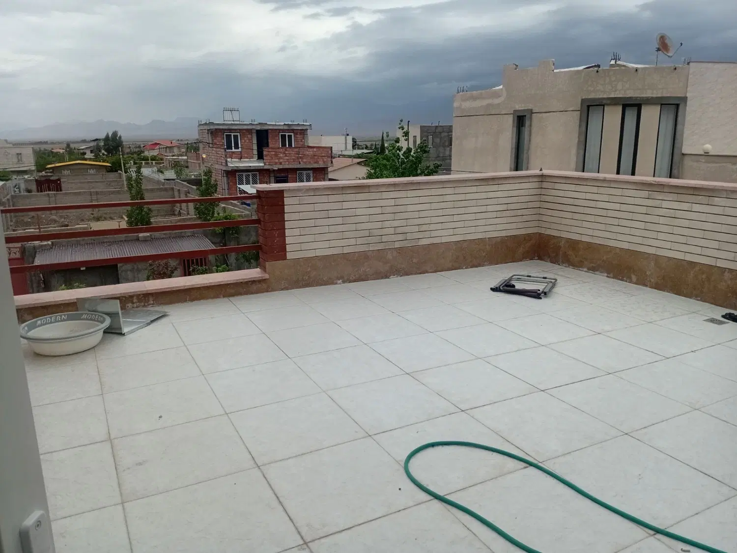 ویلا هفت باغ ابتدای بلوار مهستان