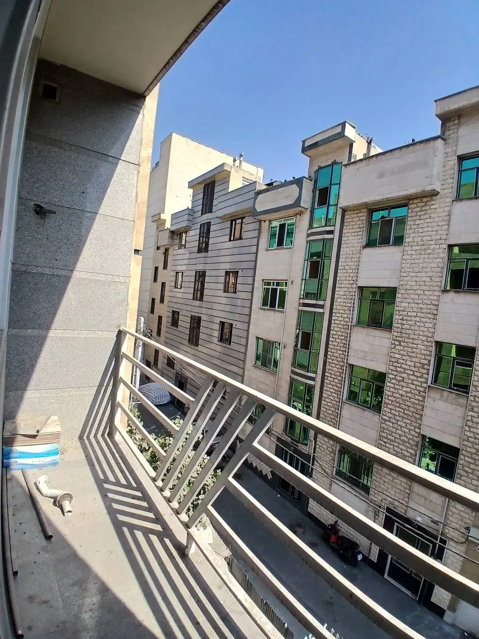 ۶۸متر دوخواب انباری و بالکن تکواحدی طوس