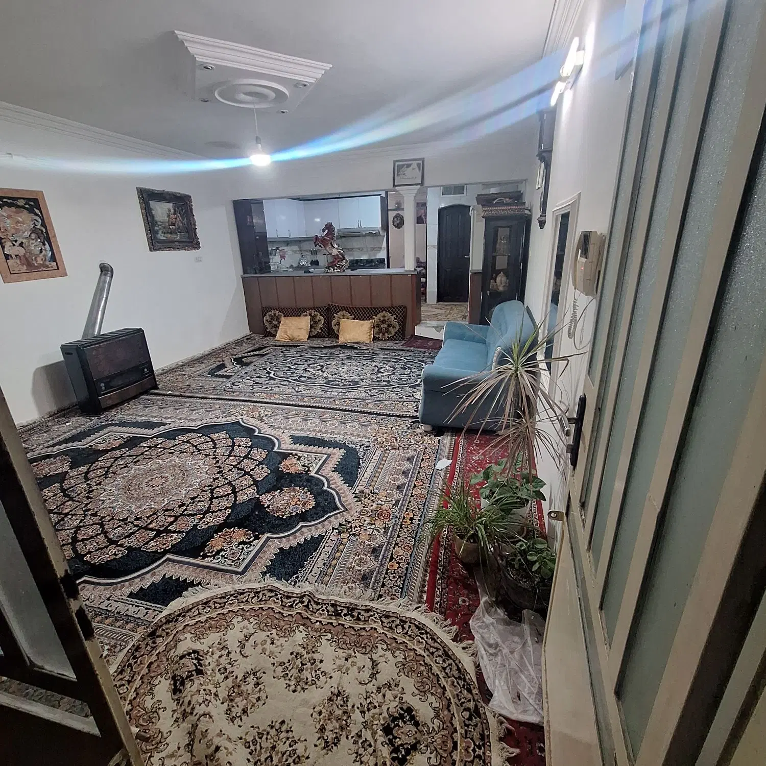 اجاره‌ خانه ویلایی طبقه بالا