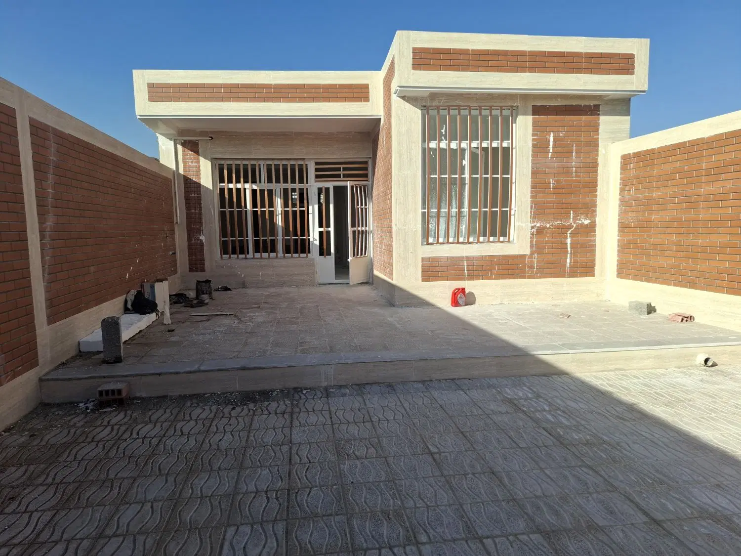 خانه ویلایی اسکلت بتن دوخواب باپروانه