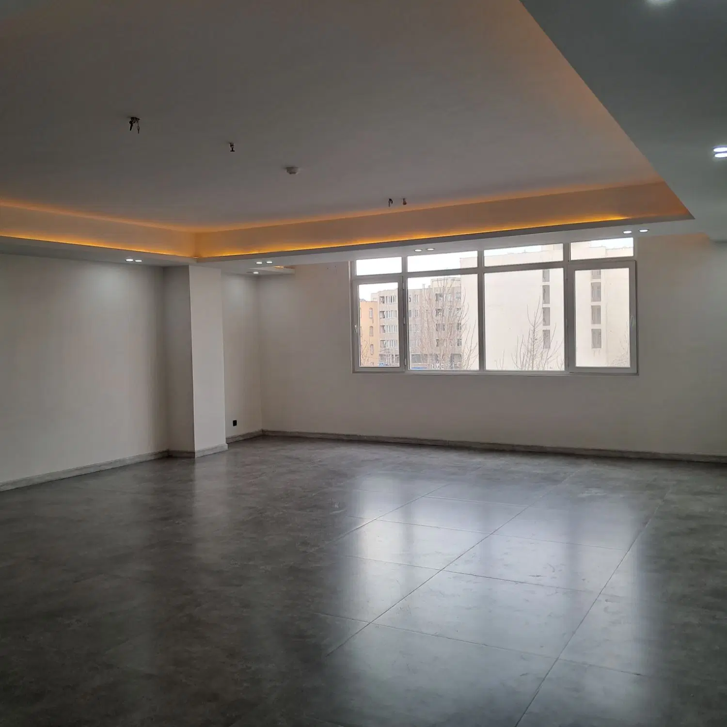 شهرک بنفشه ۱۵۰ متر شیک ومجلل دو پارکینگ سندی