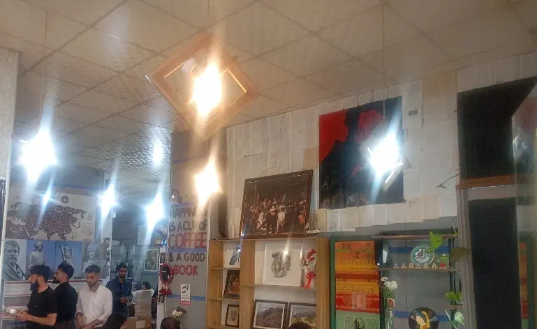 مغازه 129 متری چهارراه اصلی