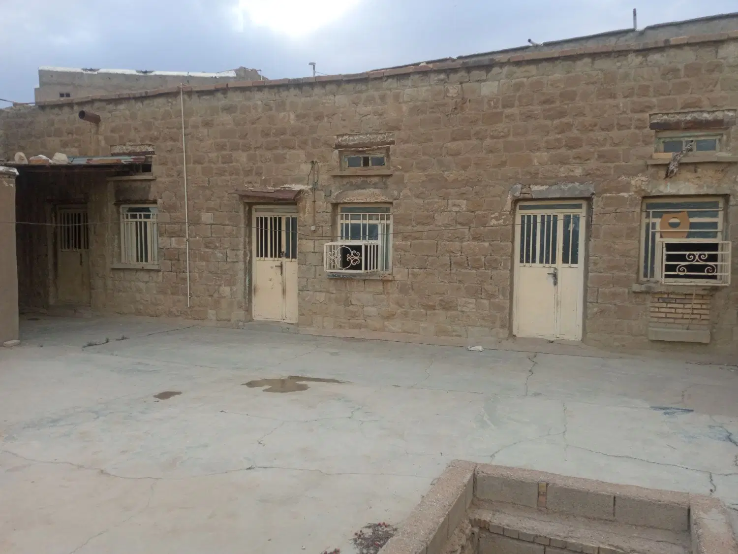 خانه بی بی یان شیخ آباد