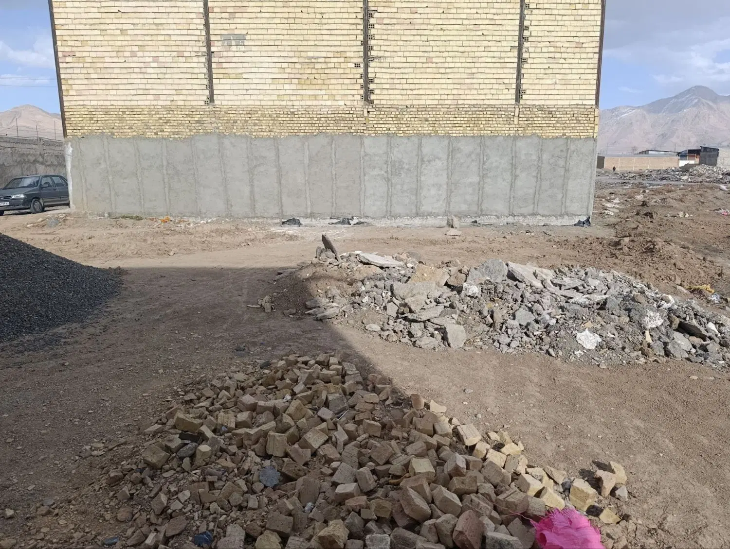 زمین تجاری باجواز ساخت معاوضه هم میکنم