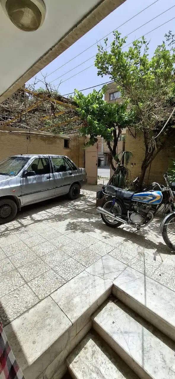 ویلایی دربست_بر خیابان_خانه اصفهان