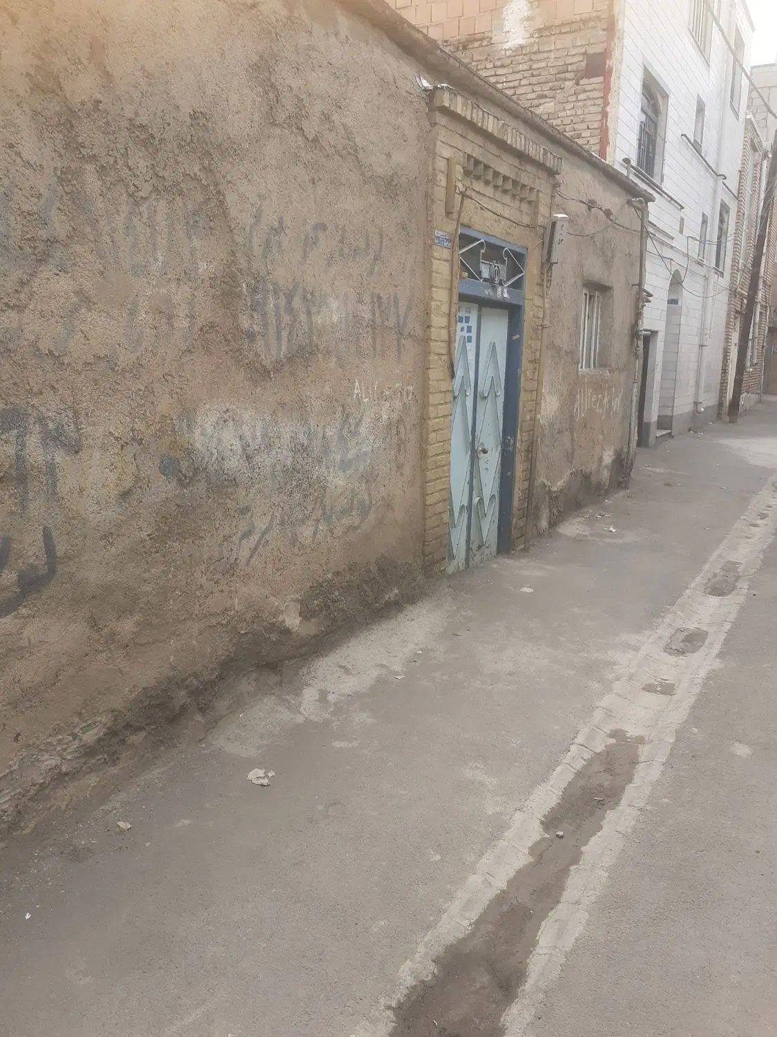 خونه کلنگی دربهترین منطقه شهر۲۱۰متر