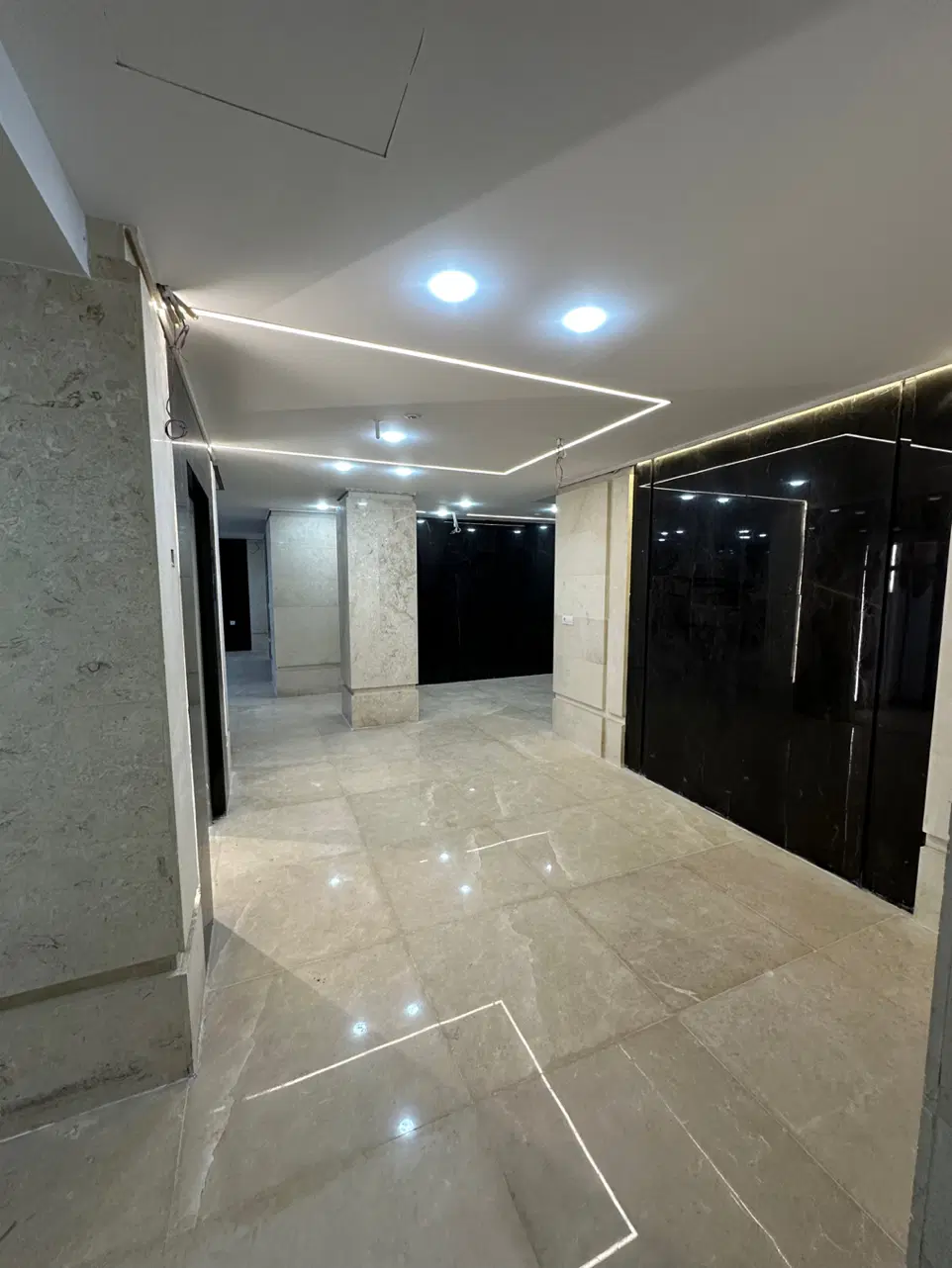 فروش مغازه ۱۳ و ۱۸ متری تاپ‌لوکیشن بازار تهران