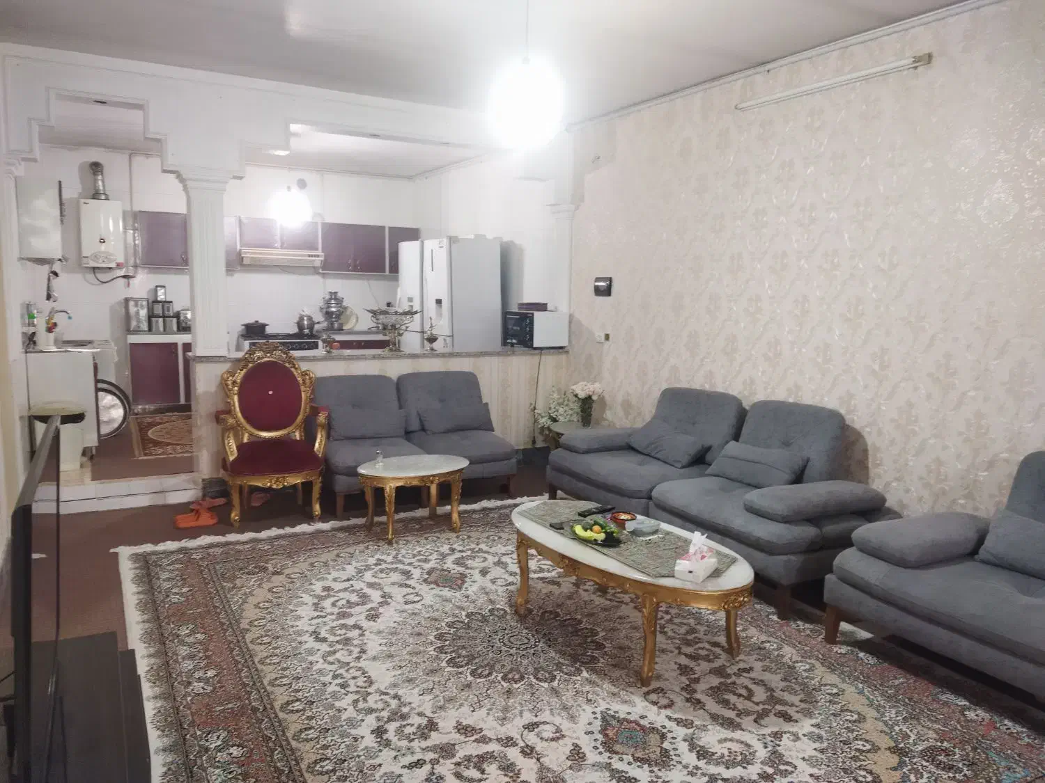 خانه شیک و بزرگ در آراسته ها