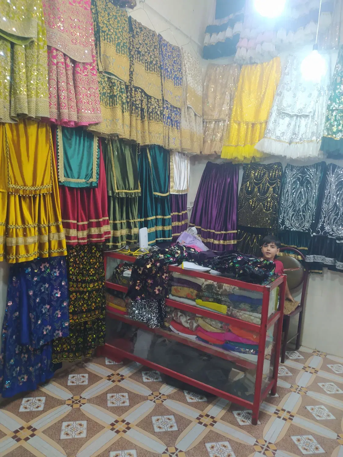 مغازه تجاری