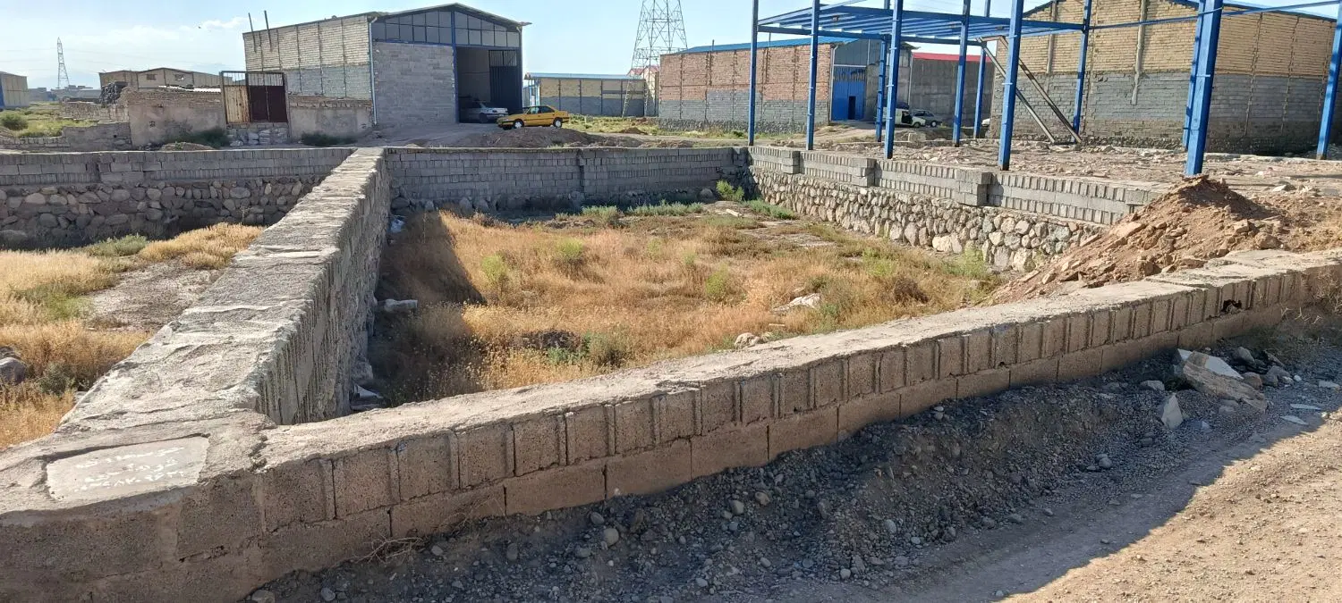 زمین سالن الوار سفلی