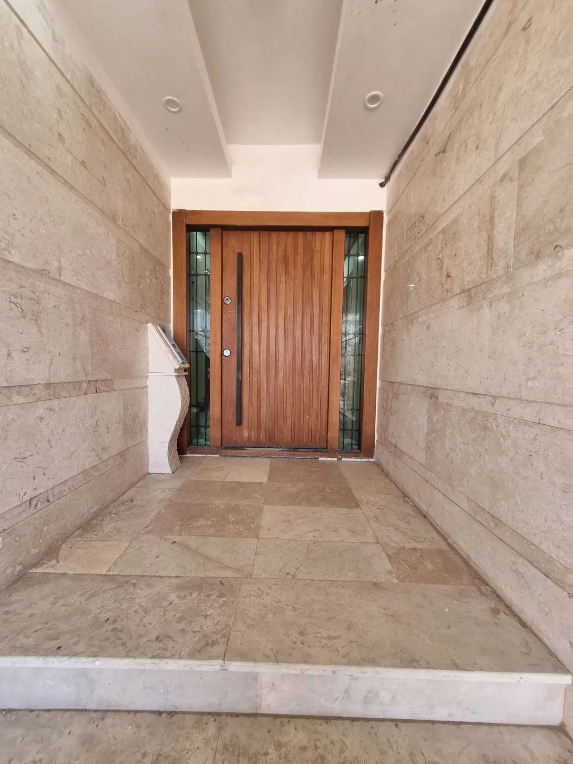 آپارتمان ۱۰۸ متری،آفتاب گیر،تاپ لوکیشن باغ زمانی