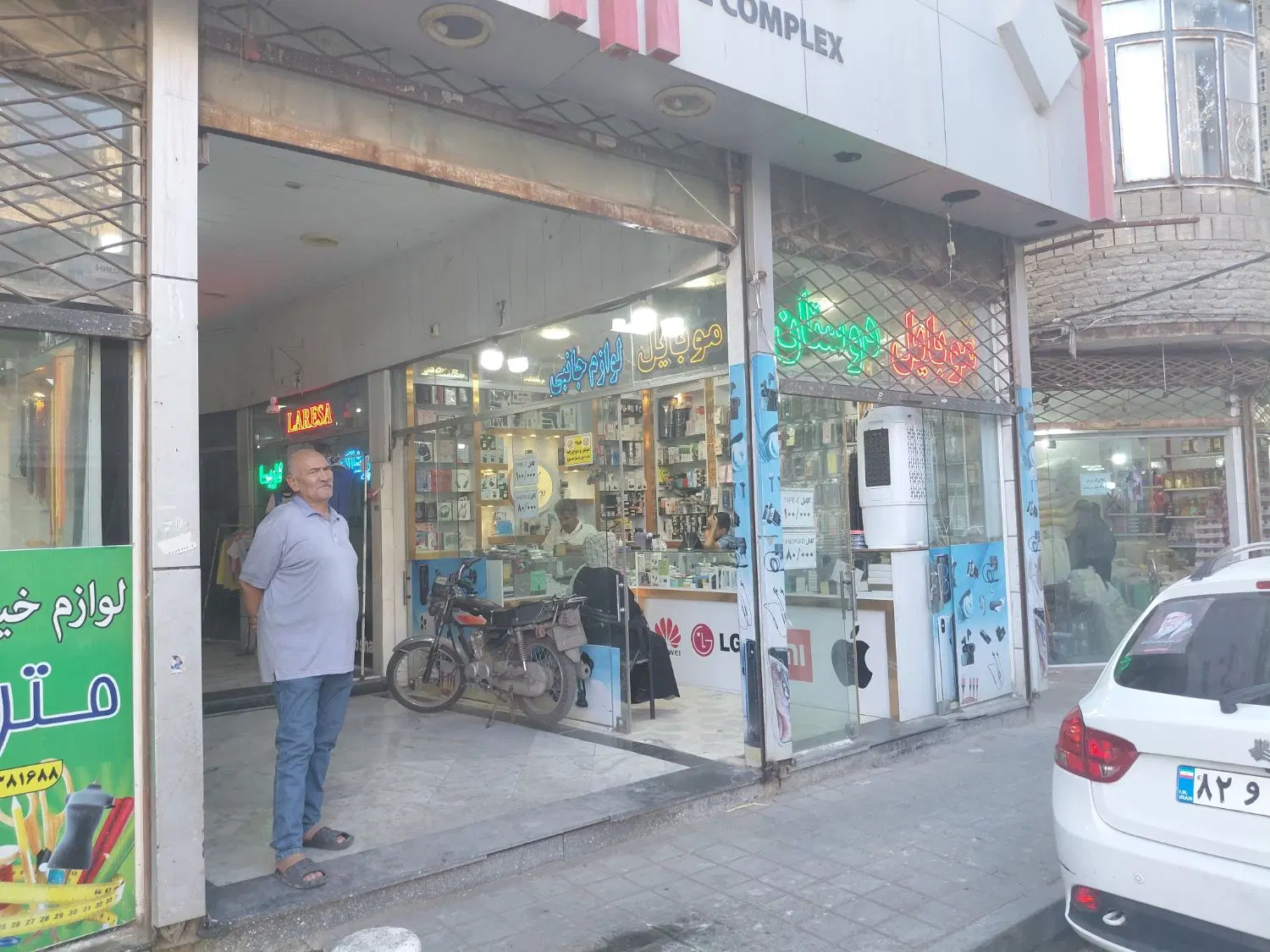 فروش مغازه تجاری داعم ۳ متر در ۸ متر در شلوغ بازار