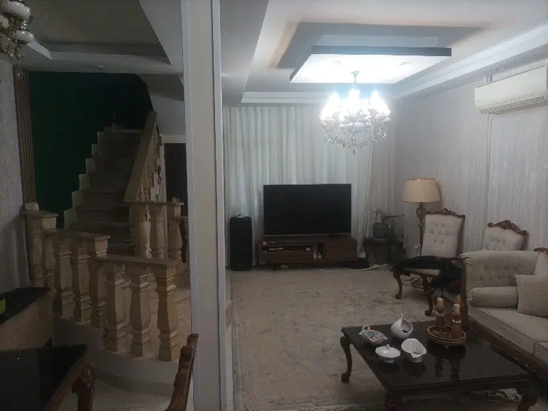 ویلایی دوبلکس سند دار کاملا بازسازی شده در دو طبقه
