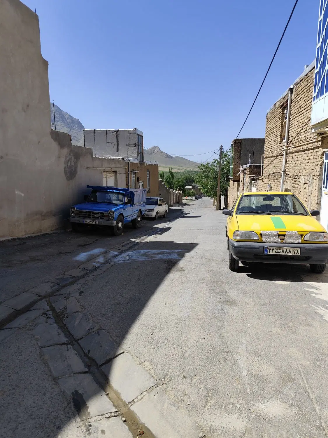 زمین واقع در ازناو ۱۸۰ متر