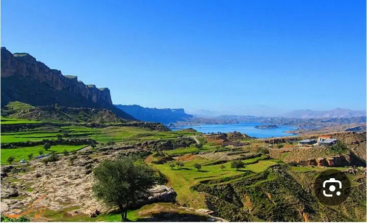 یک قواره زمین ۳۰۰ متری