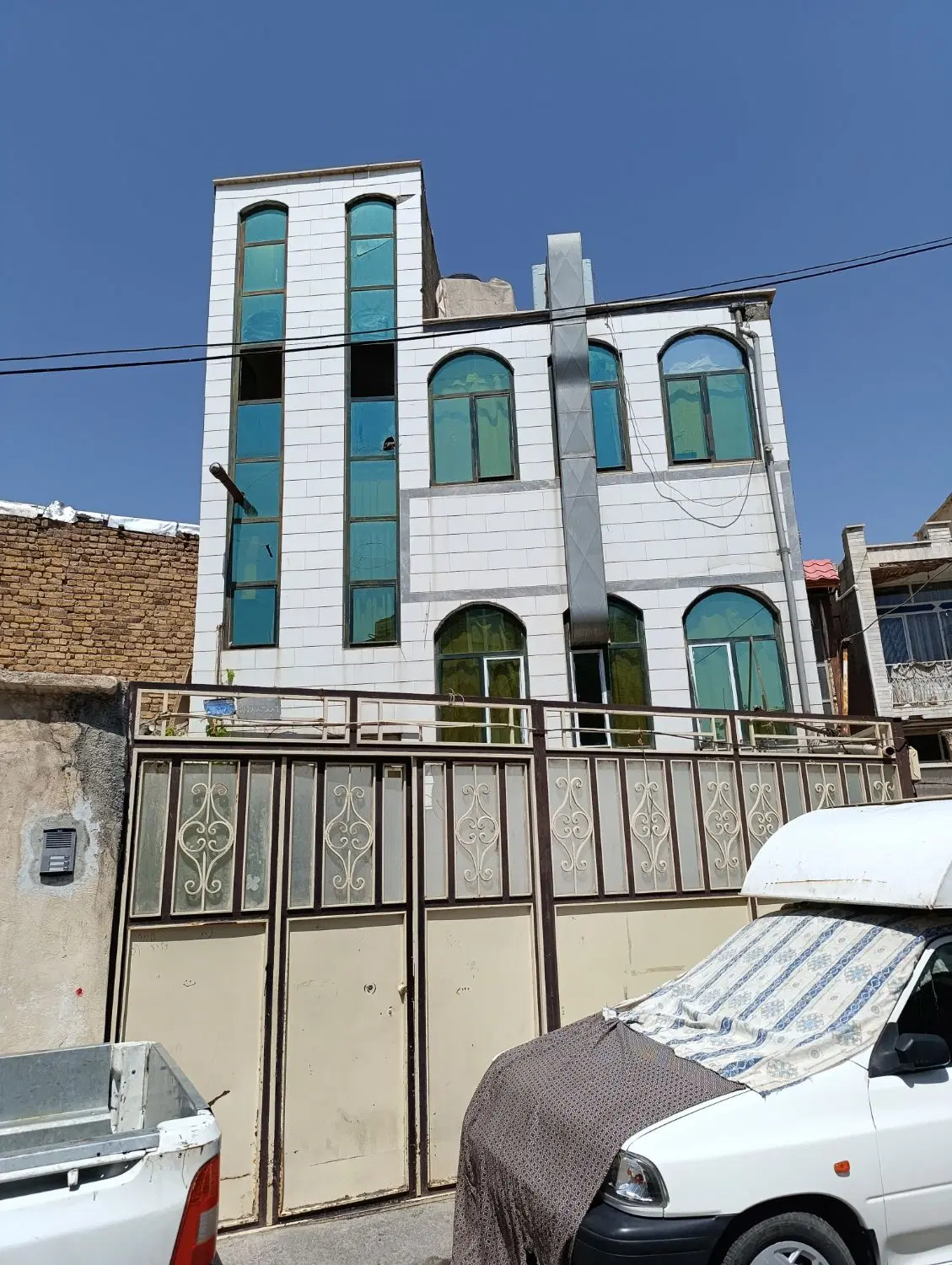 منزل سه طبقه