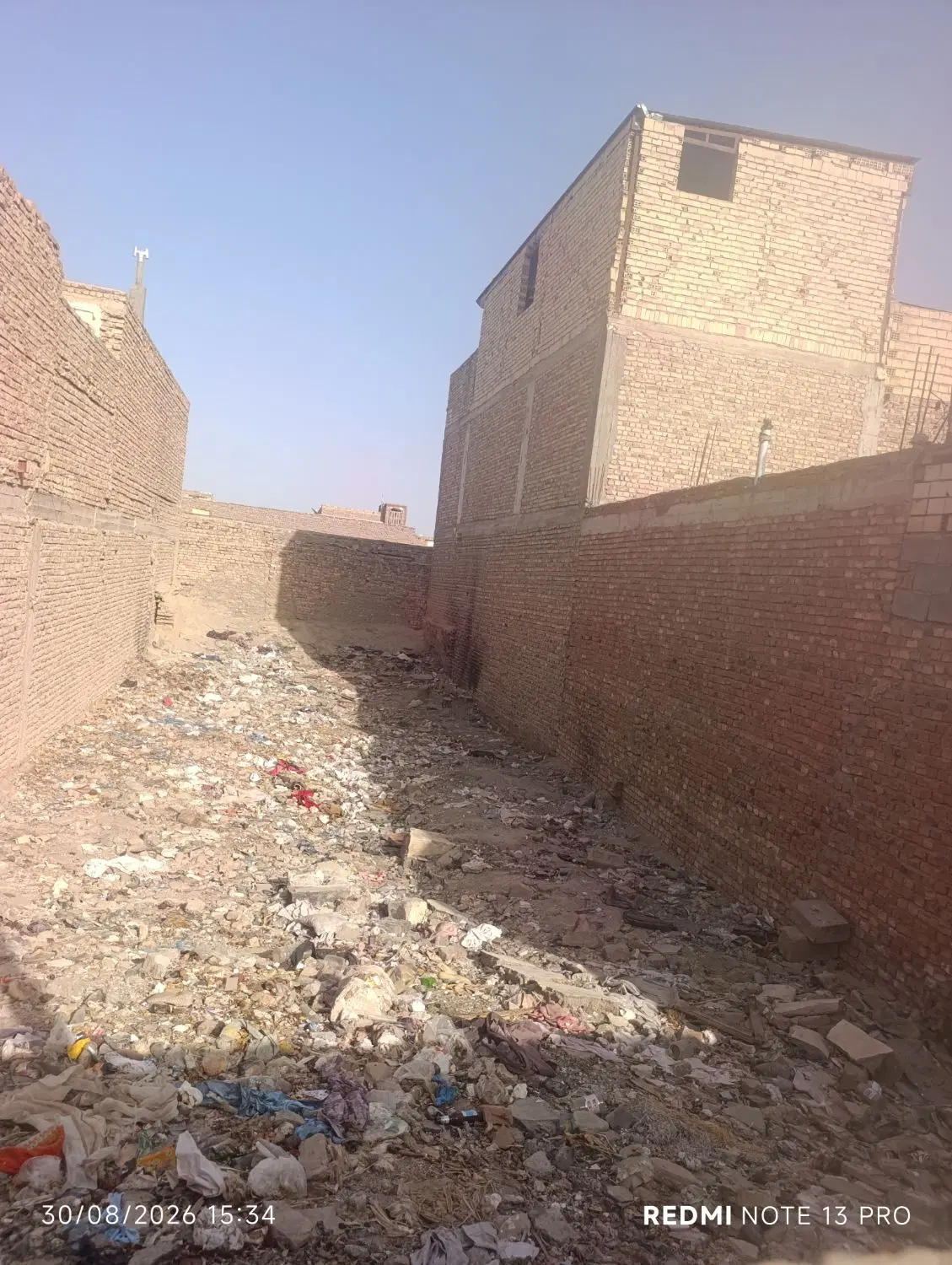 زمین فروشی