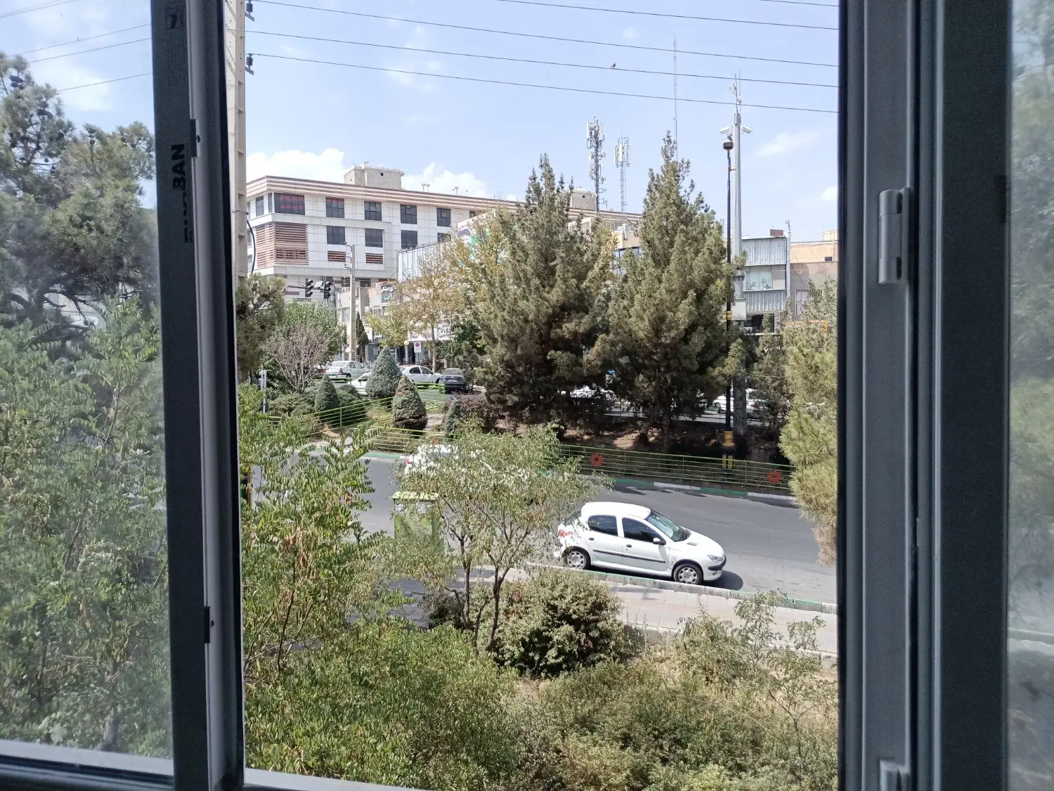 آپارتمان 110متری پردیس.فاز1.میدان عدالت