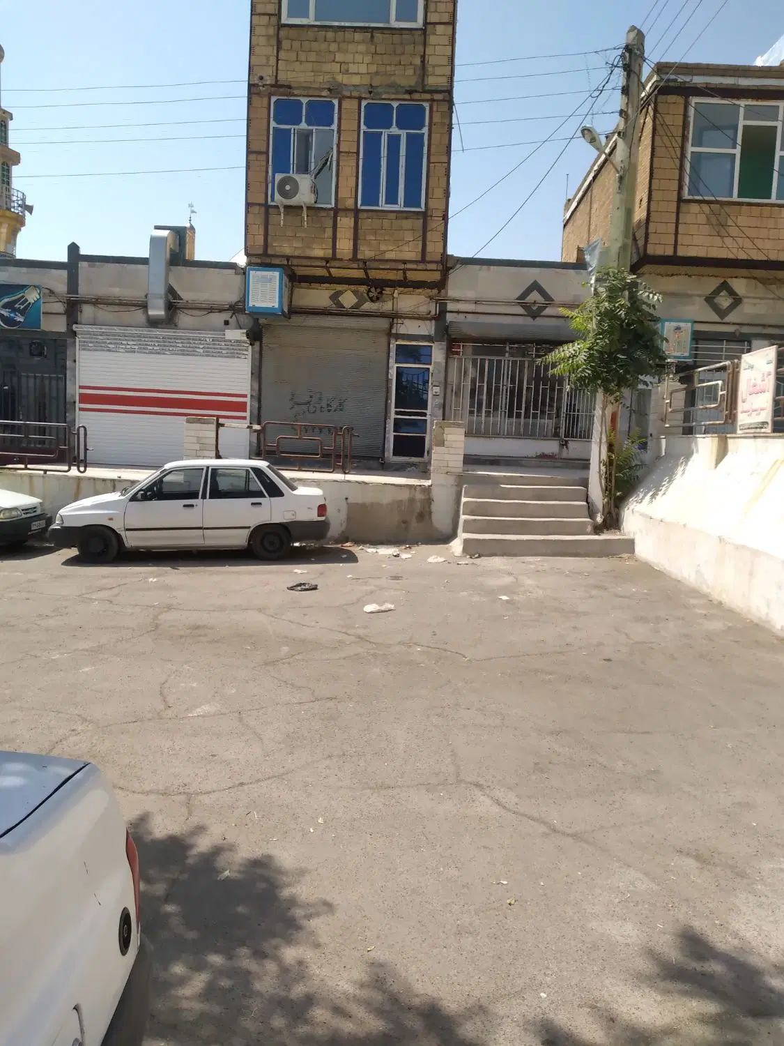 مزایده یک باب مغازه تجاری دارای سند تک برگ