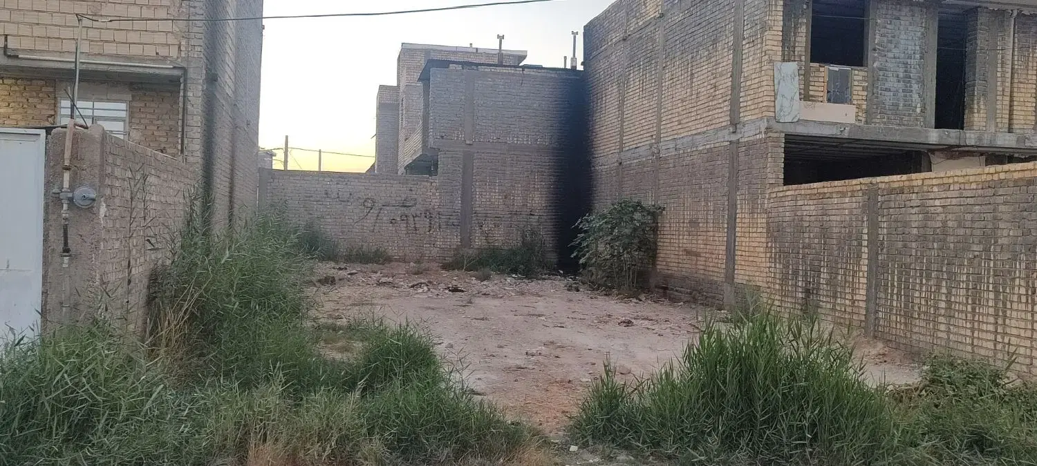 زمین چمگلک عمکس تزیینی
