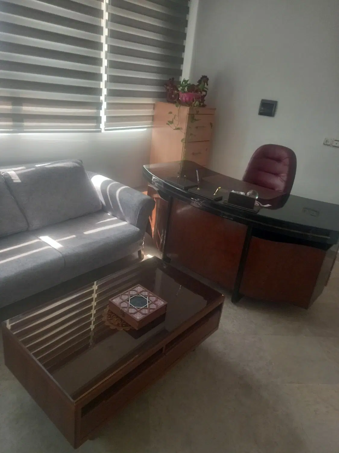 اجاره یک‌اتاق از دفتر وکالت