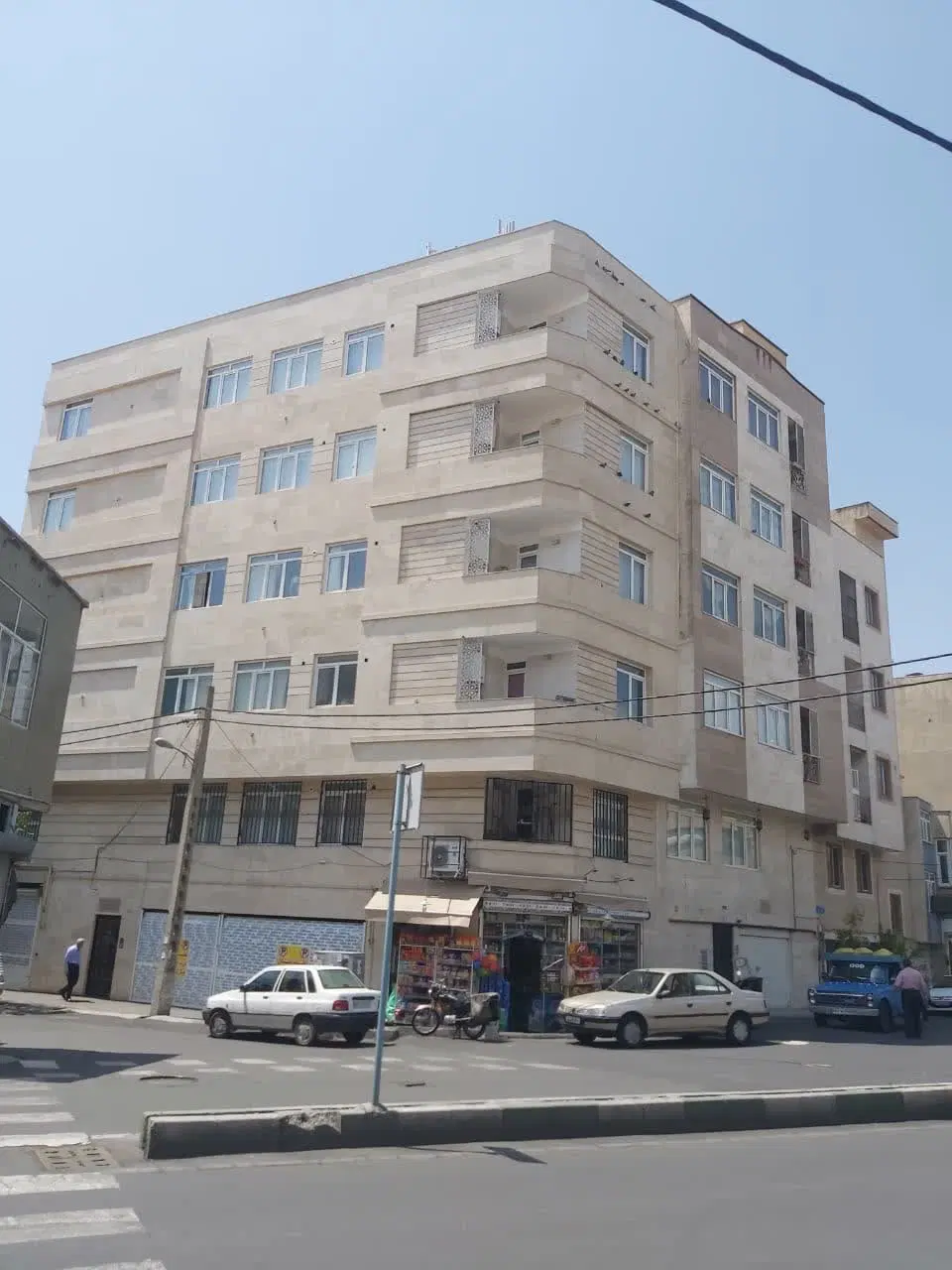 اجاره آپارتمان 124 متری ساخت ۱۴۰۰هوشیار نبش تاجیک