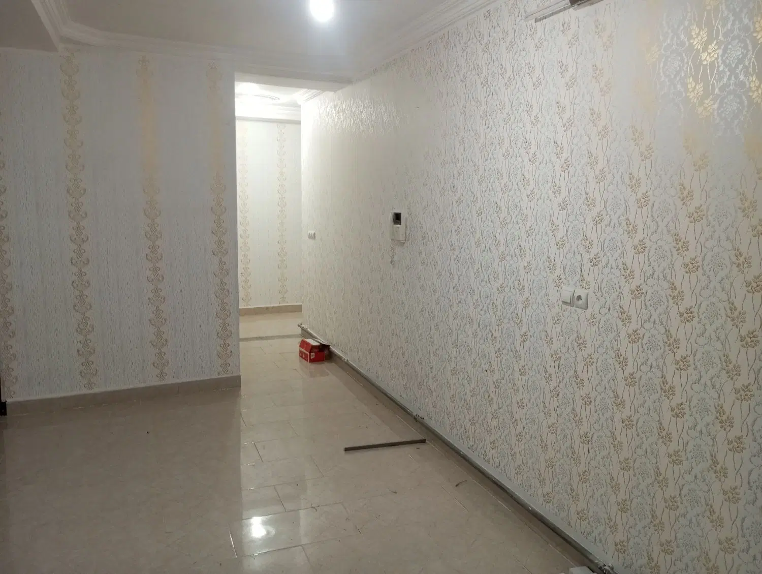مغازه درگوهر دشت