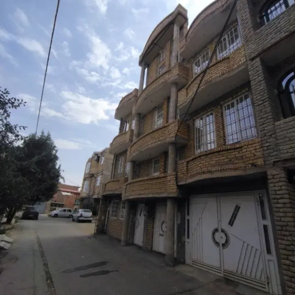 خانه ویلایی سنددار خ امام رضا ۲