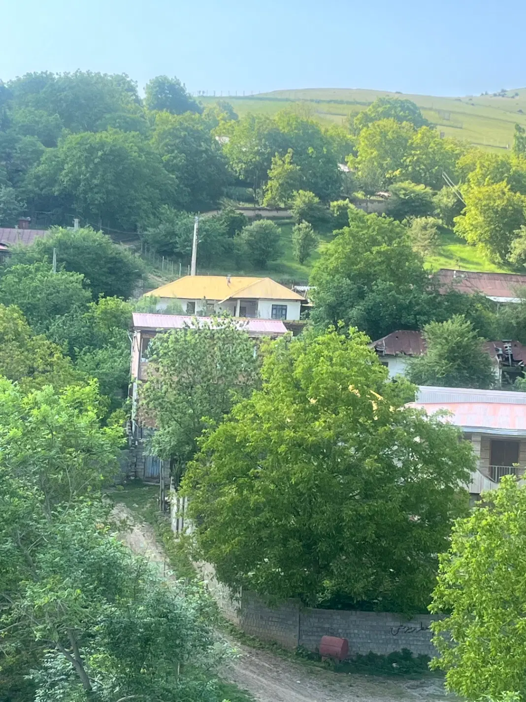 خونه ویلایی وسط جنگل