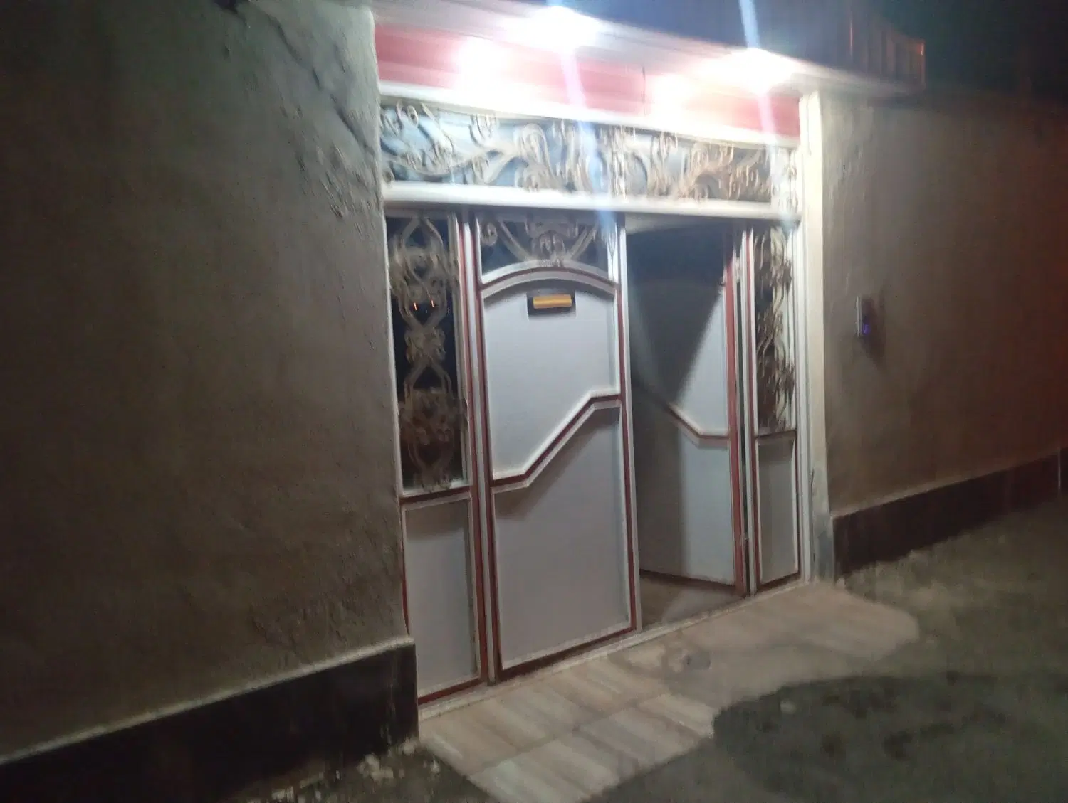 یک دستگاه حیاط ویلایی سه خوابه