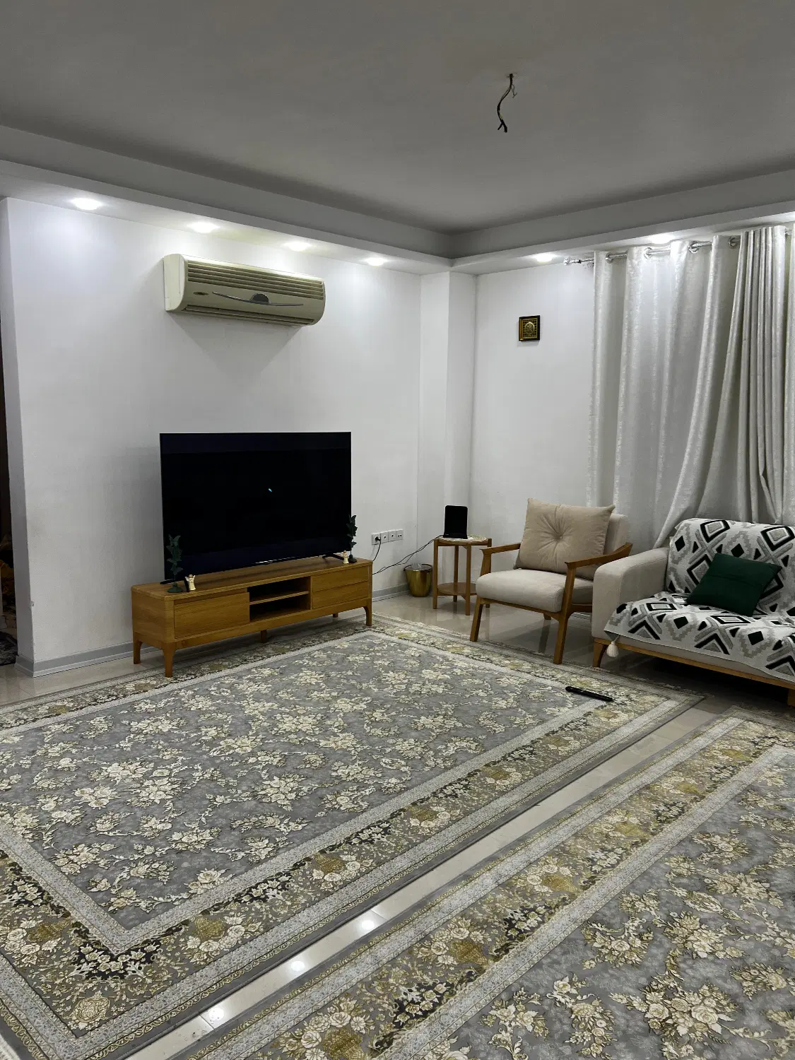۸۷متر آپارتمان استخر کومله