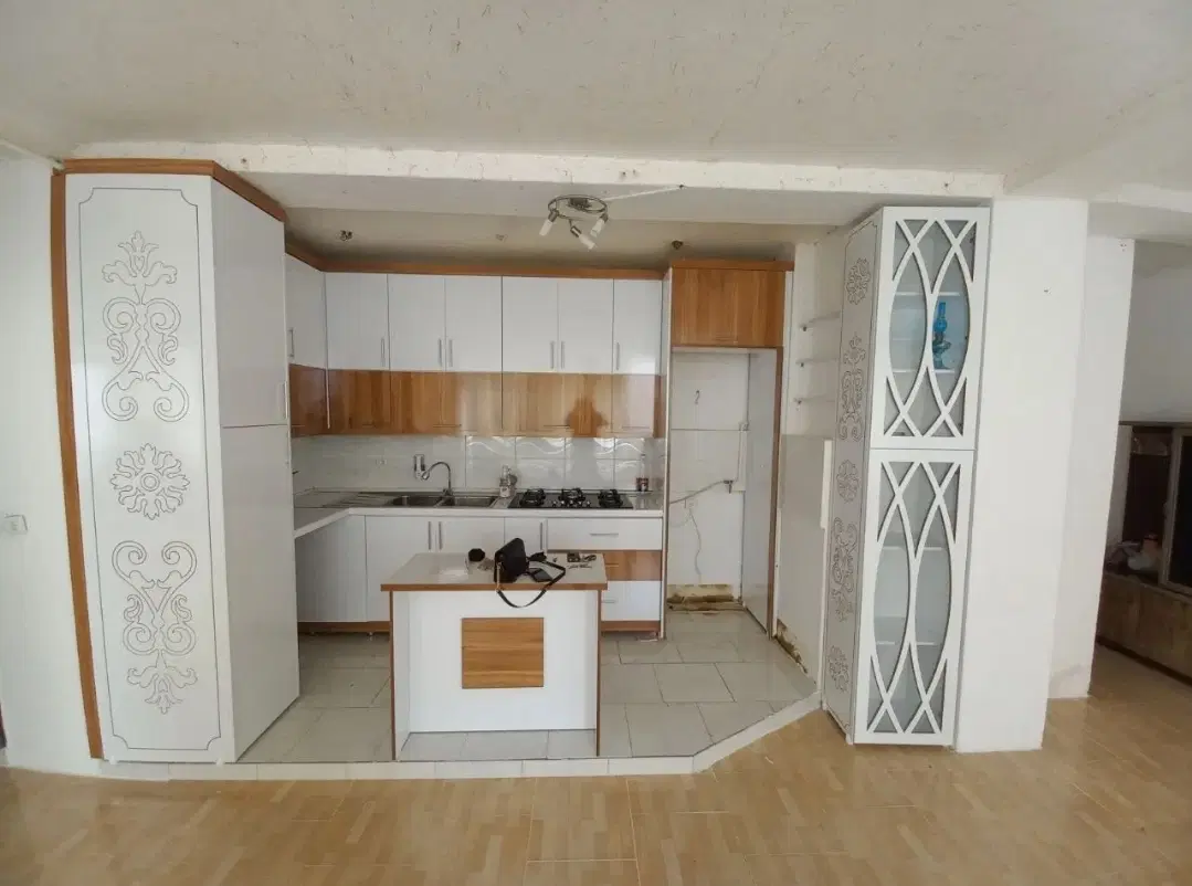 رهن و اجاره اپارتمان۸۰متری