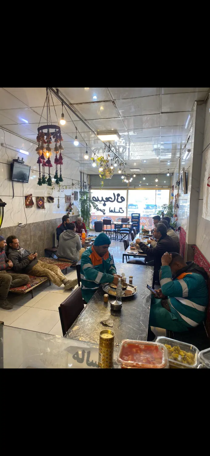 اجاره و واگذاری قسمتی از کافه صبحانه برای قهوه فرو