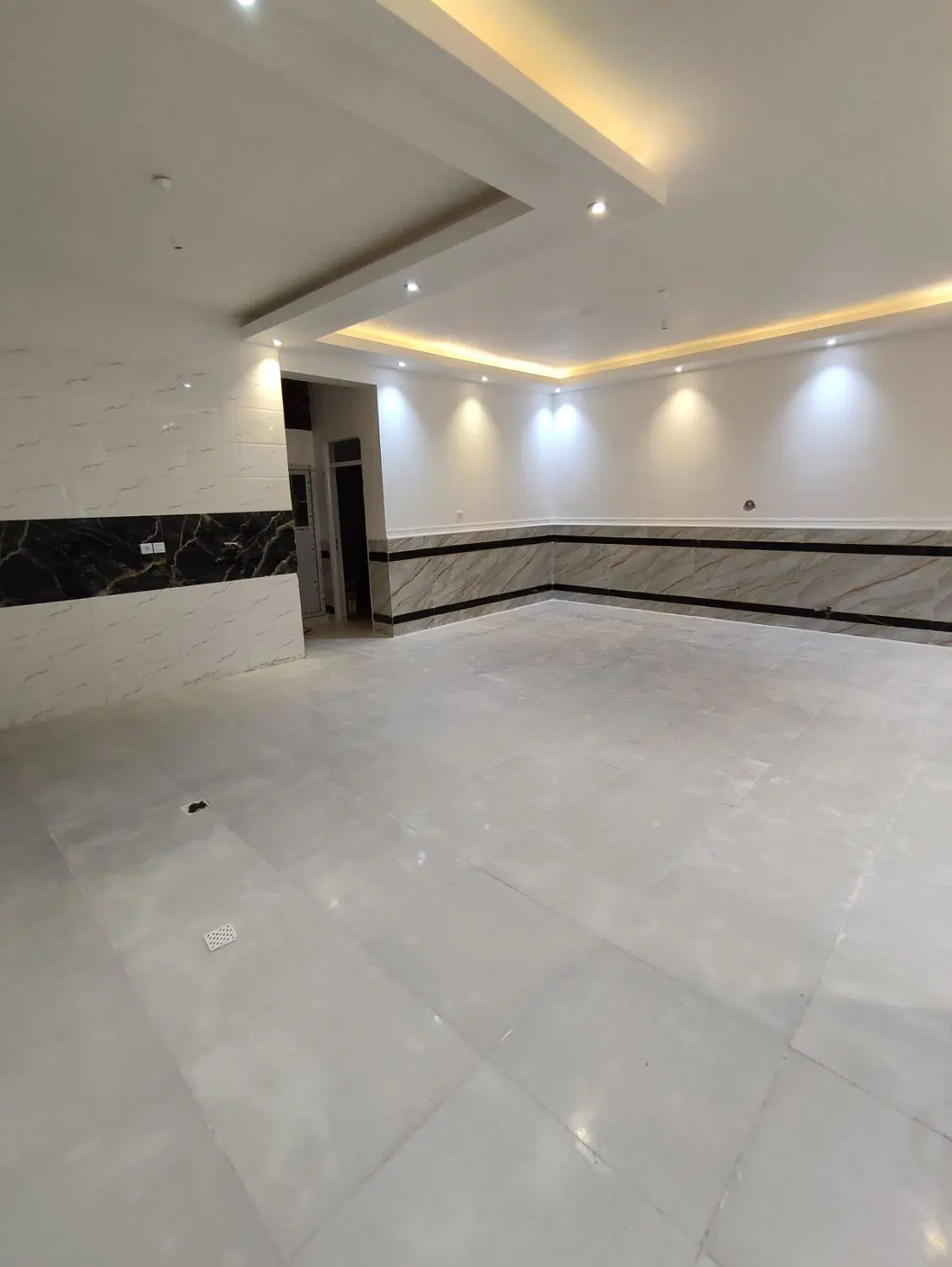 خانه سیادک نوساز تجاری مسکونی لب خیابان اصلی