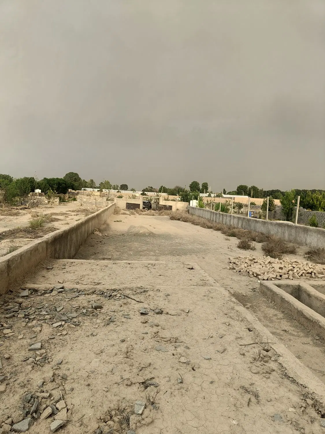 باغچه شهرکی با نگهبانی موقعیت مناسب