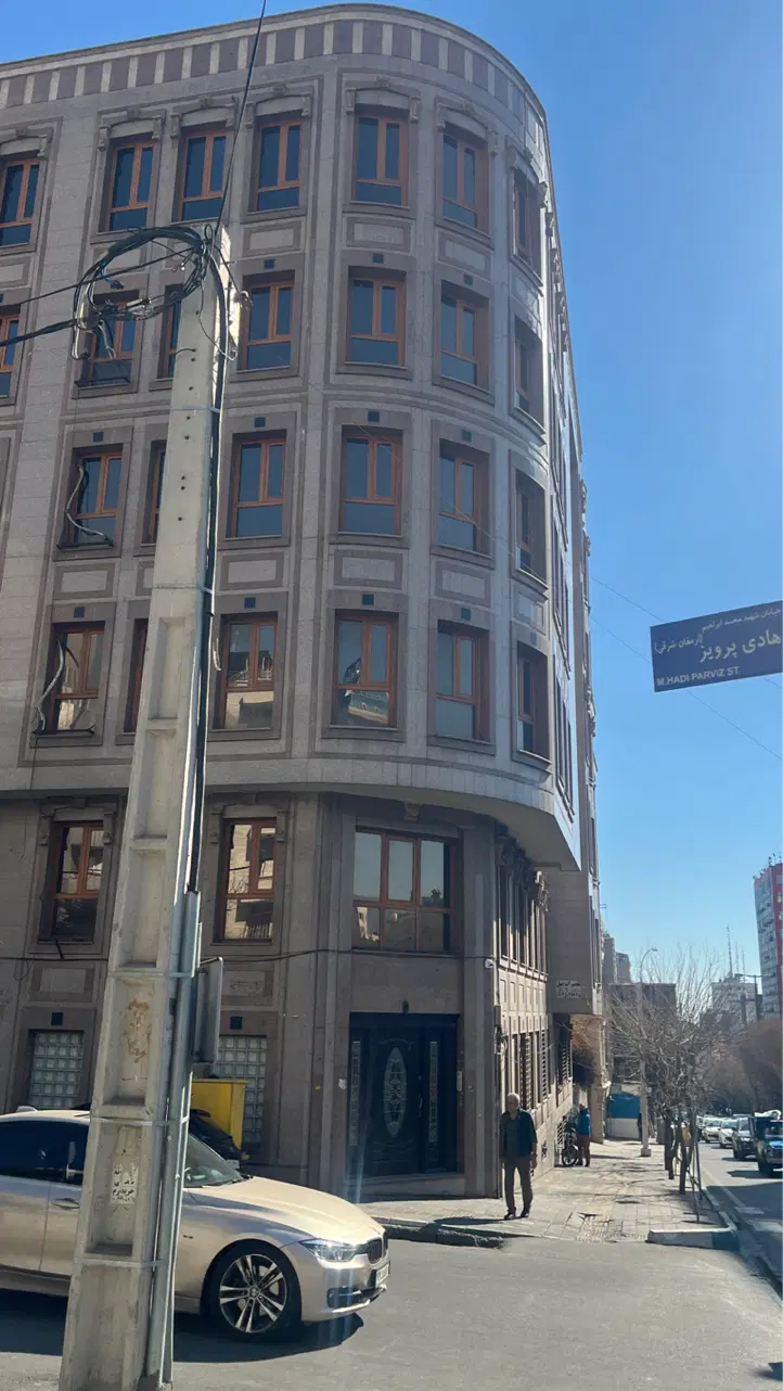 واحد ادارای نیاوران تقاطع اقا خانی