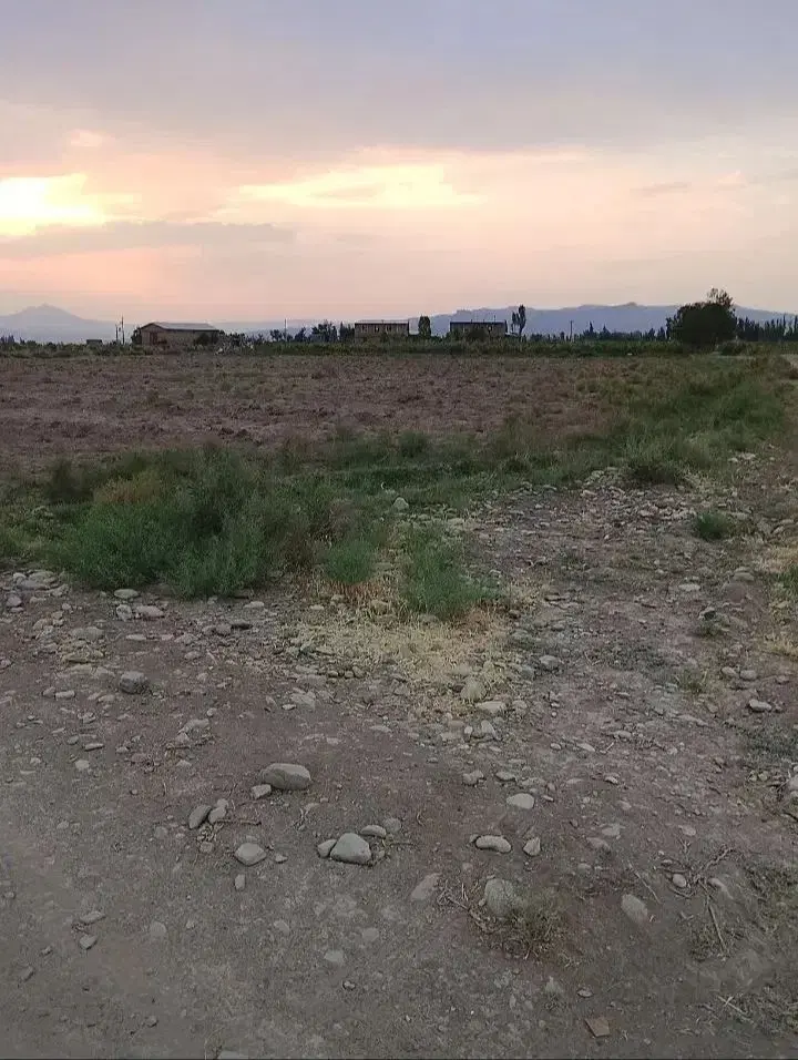 زمین ۱۵۸۳ متری باروج مرند،نزدیک بافت،قیمت استثنایی