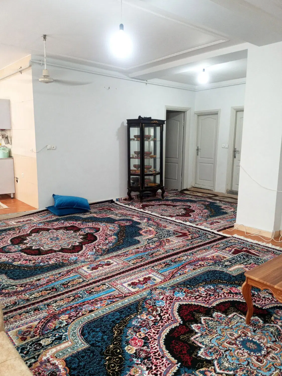 آپارتمان فروشی کوی اندیشه ۷۵متری لاله ۹