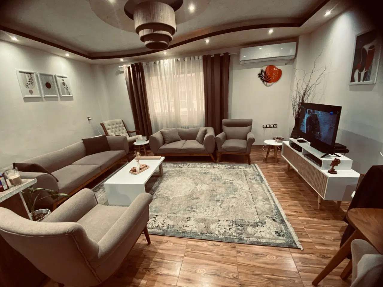 مستاجر واقعی تا ۶۰۰ رهن + ۵ اجاره  یخسازی، عینک