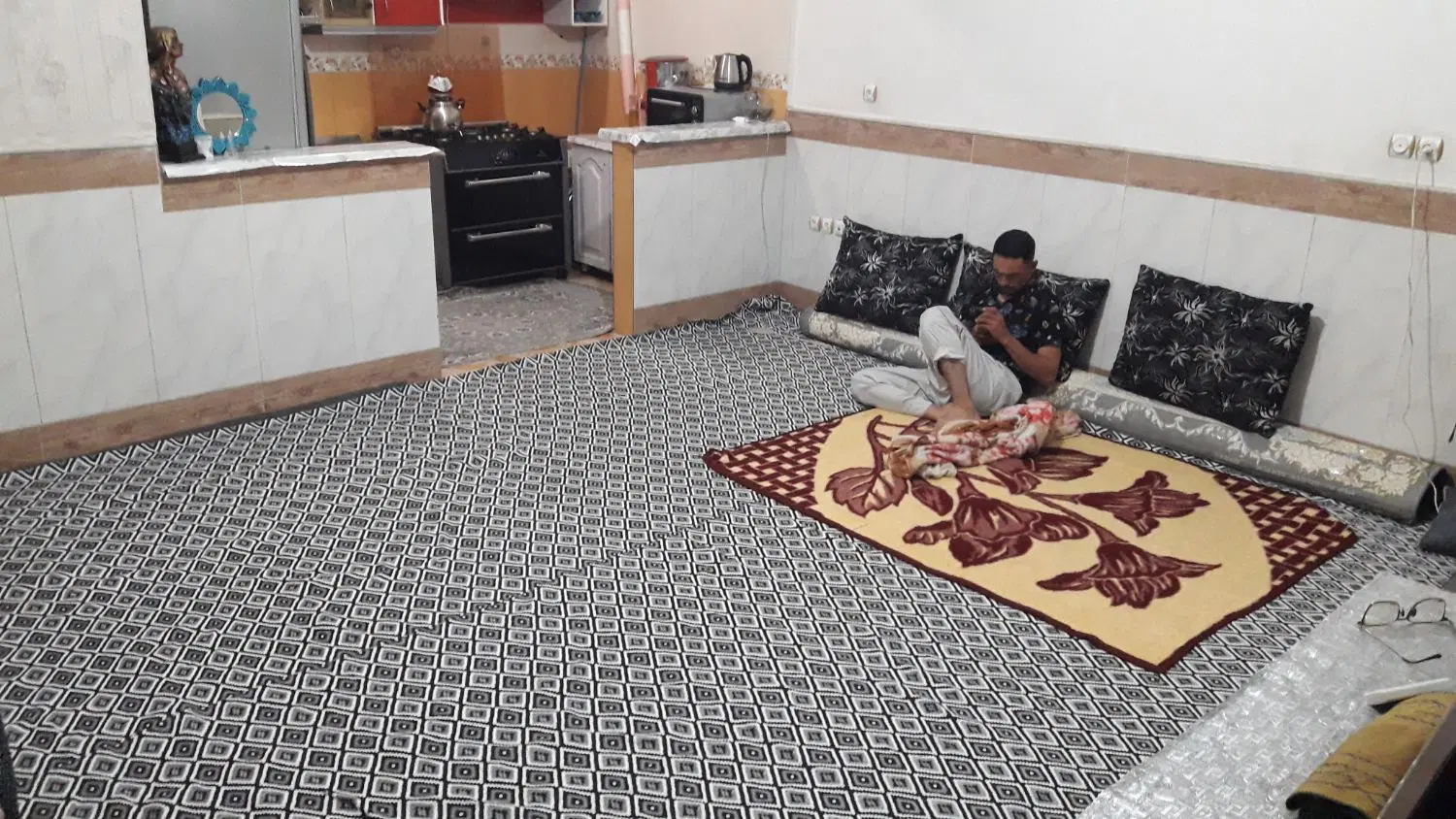 زیرزمینی تمیز ۶۰ متر