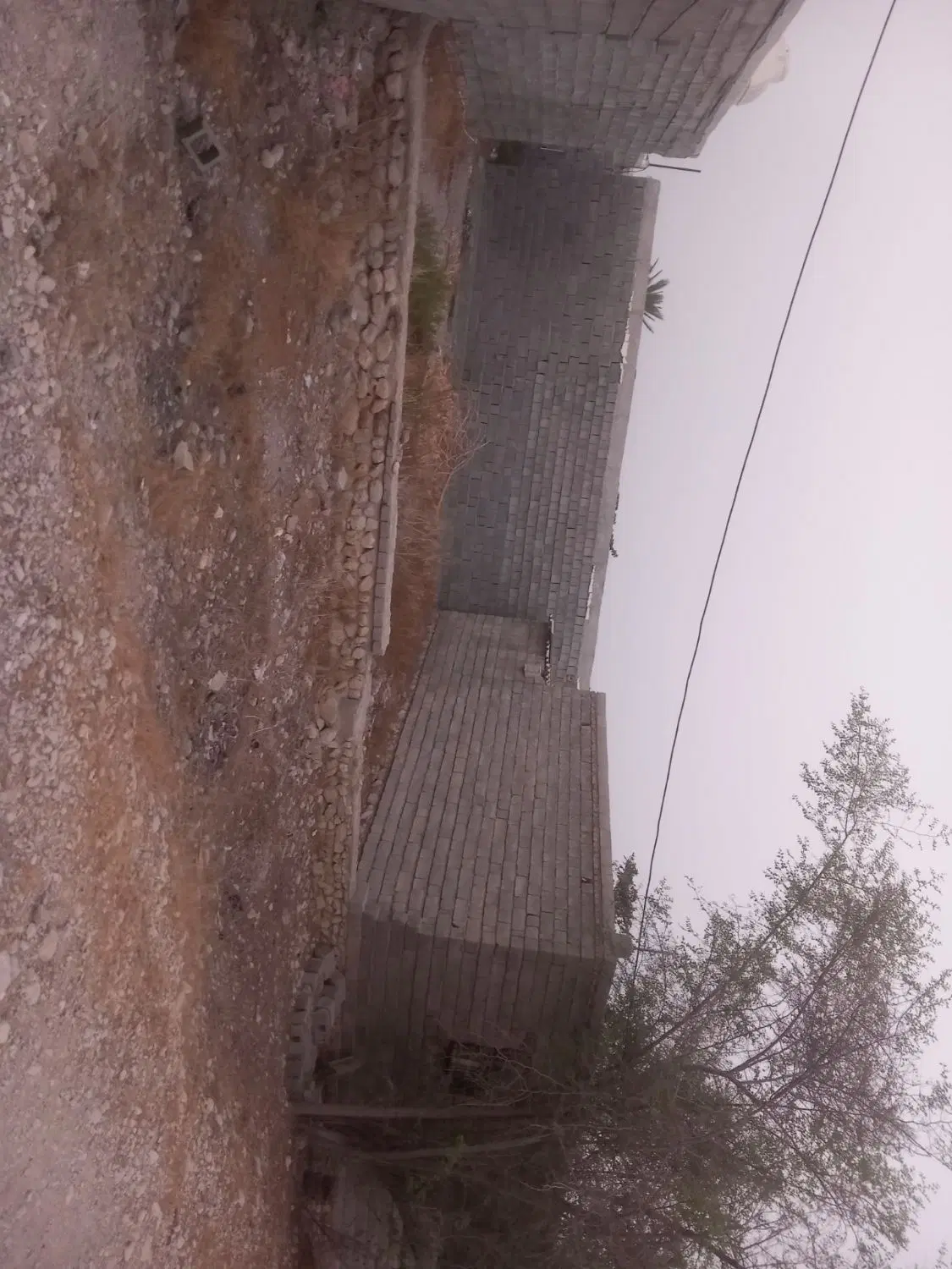 زمین فروشی