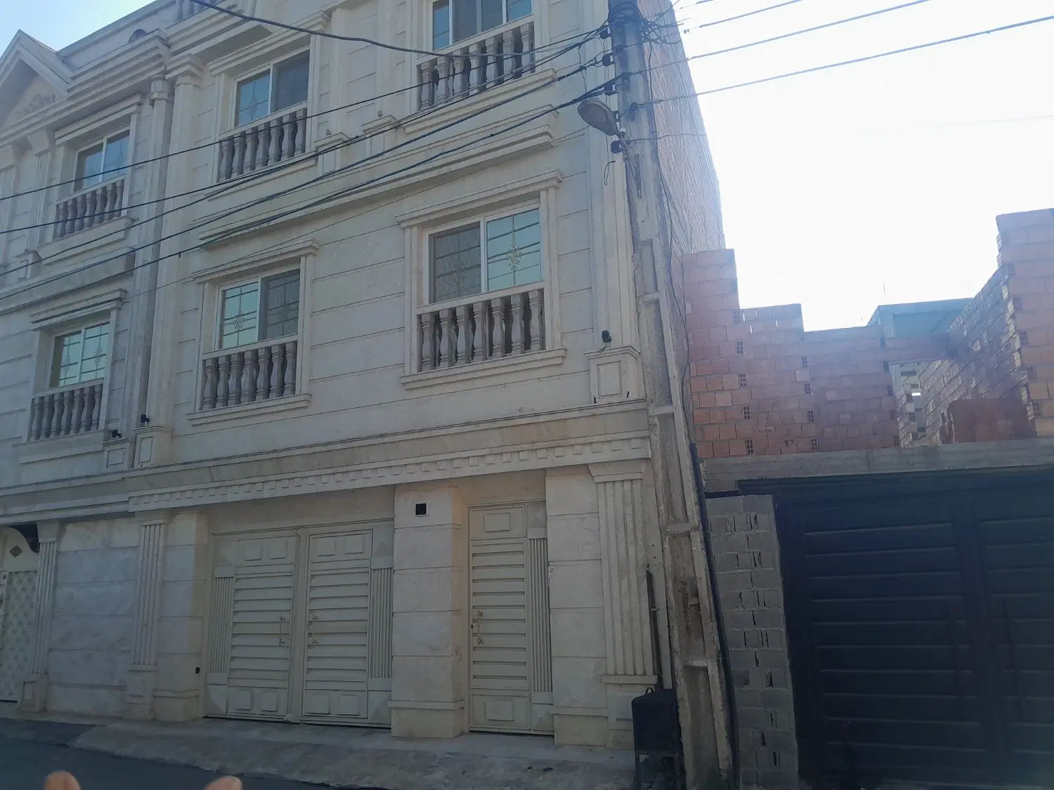 ویلا نیمه کاره دوبلکس ۲۵۰ متری سند تک برگ