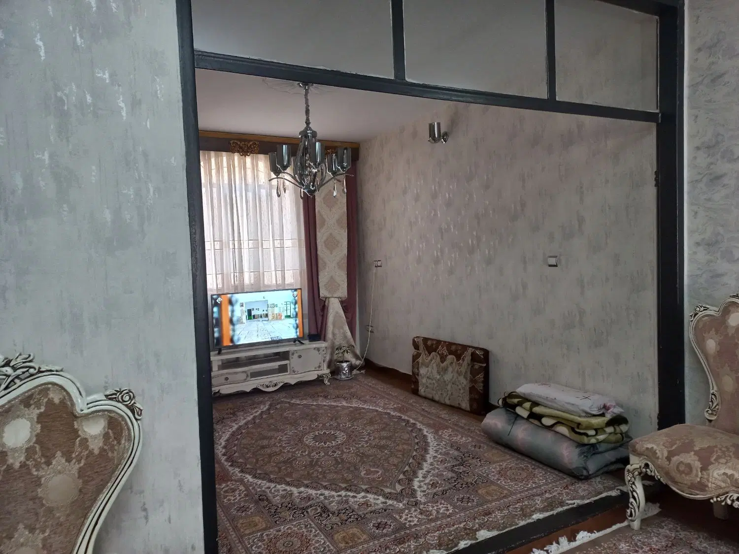 خانه ویلایی سه طبقه بازسازی شده