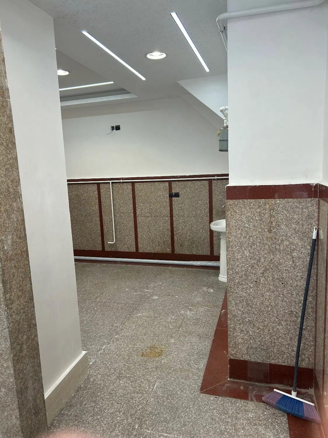 اجاره مغازه برای طلاو سکه و ابشده و  موبایل فروشی
