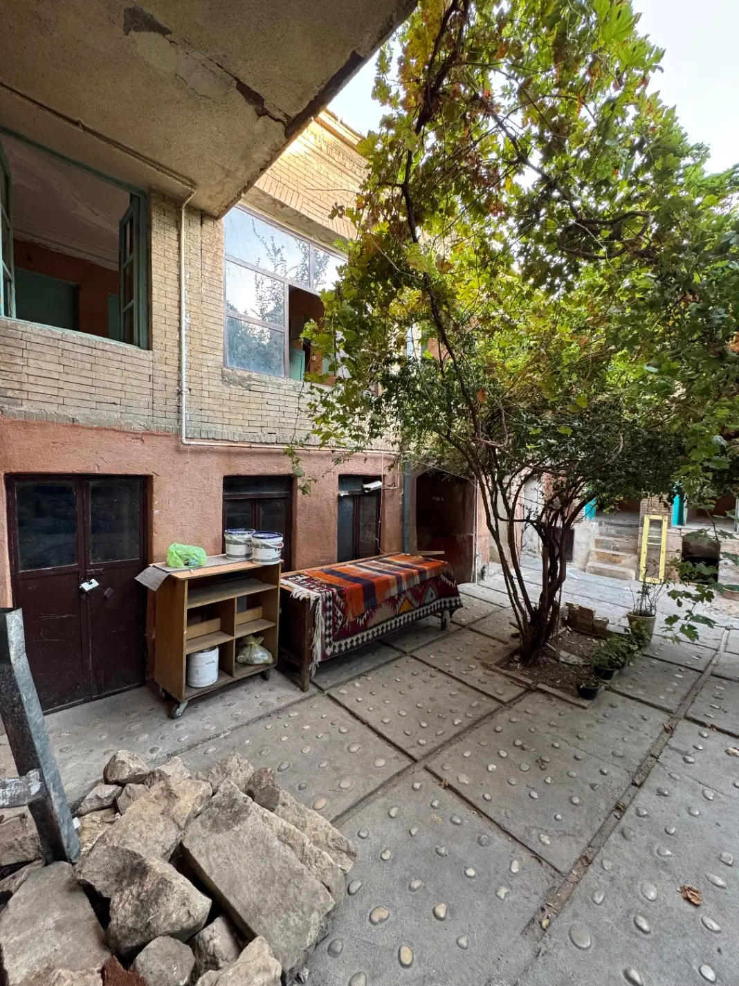 خانه سنتی قاجاری ۱۳ اتاق